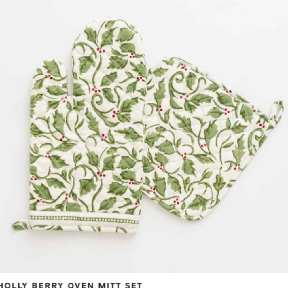 Pomegranate Holly Berry Oven Mitt Set Christmas Holiday NEW NWT